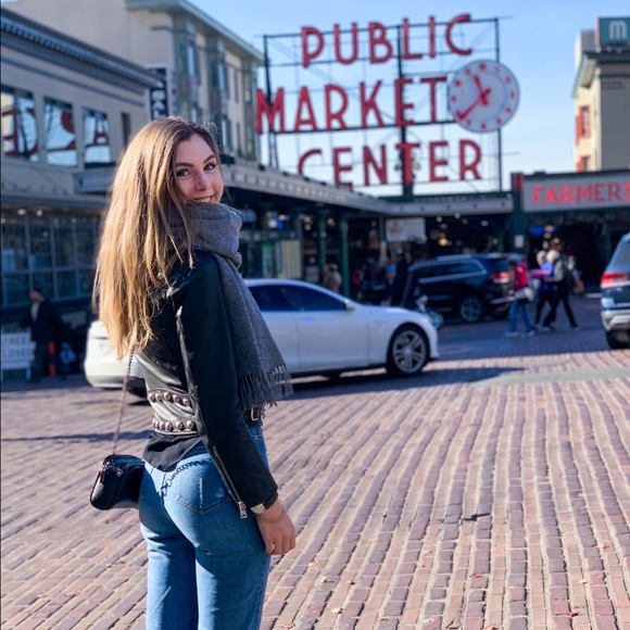 Meet your Posher, Kennedy - Picture 1 of 1